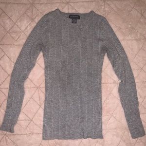 Gray stretch crew neck sweater